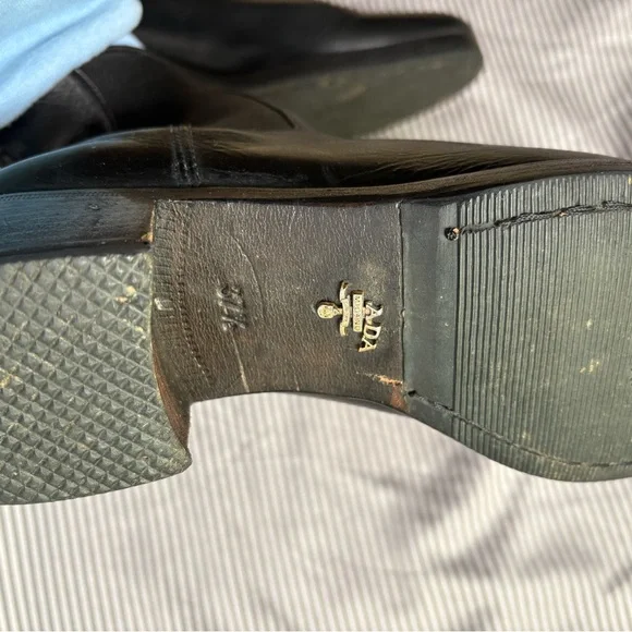 90’s vintage Prada Black Chelsea Boots - Picture 4 of 4